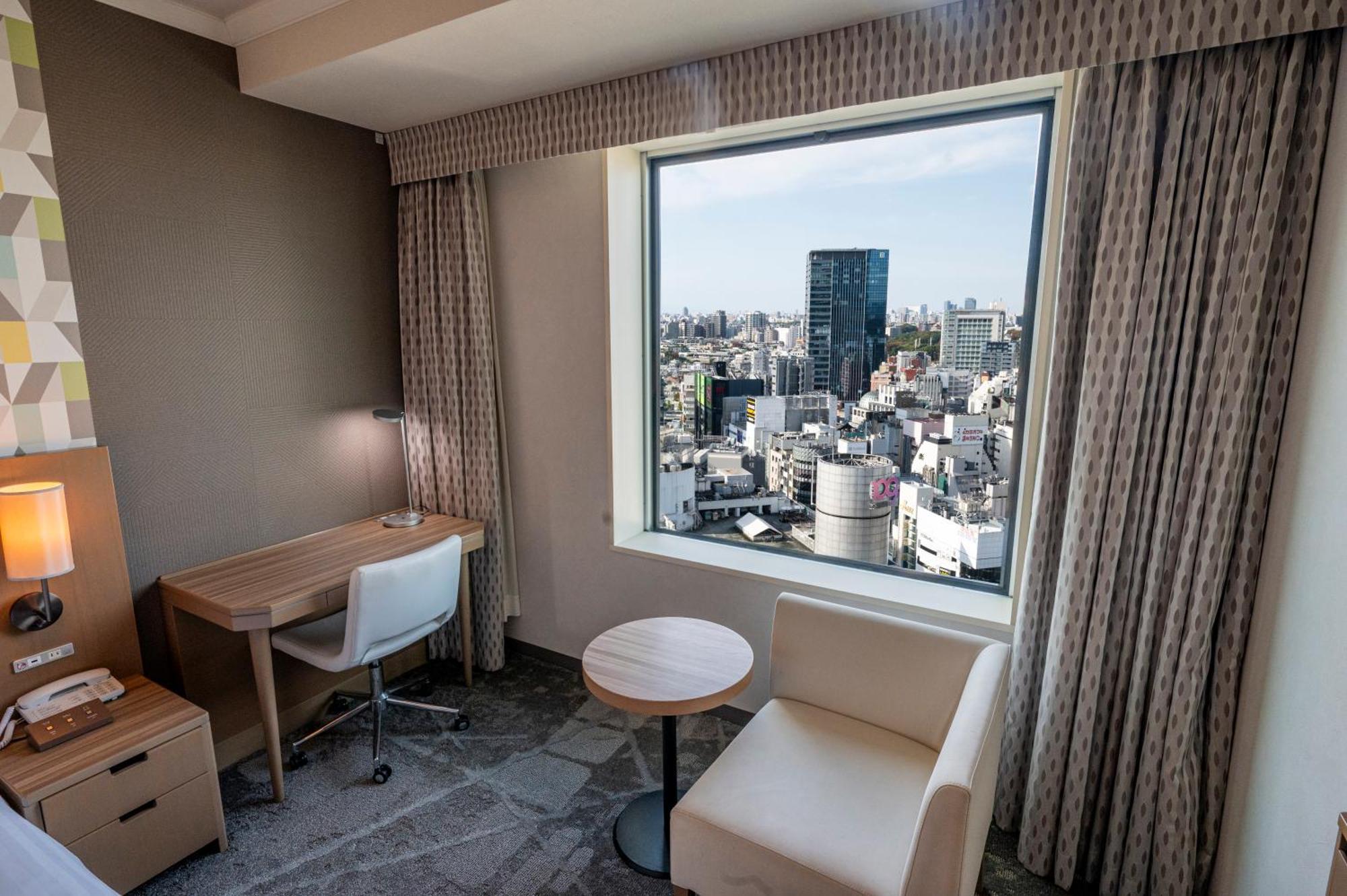 Superior Double Room Small Double Bed Park View Non-Smoking